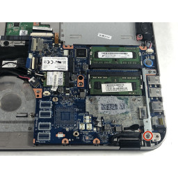 Замена материнской платы Toshiba Satellite E45T-A4300