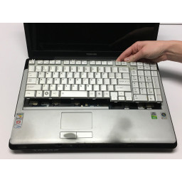 Замена клавиатуры Toshiba Satellite P205D-S8804