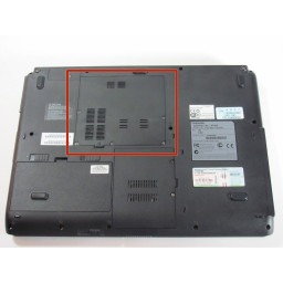 Замена нижней панели доступа Toshiba Satellite L45-S7423