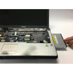 Замена компакт-диска Toshiba Satellite P205D-S8804